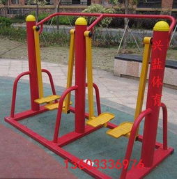 小区三人漫步机专业生产厂家与灯具 户外健身器材的安全照明解决方案